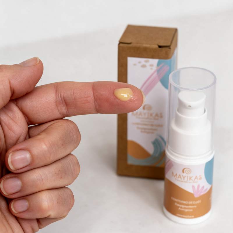 Contorno de Ojos Natural Despigmentante y Antiojeras - Crema Antiojeras